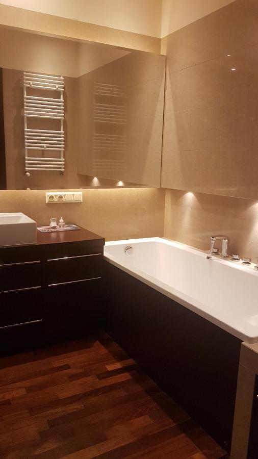 Apartament Z Balkonem Apartament *